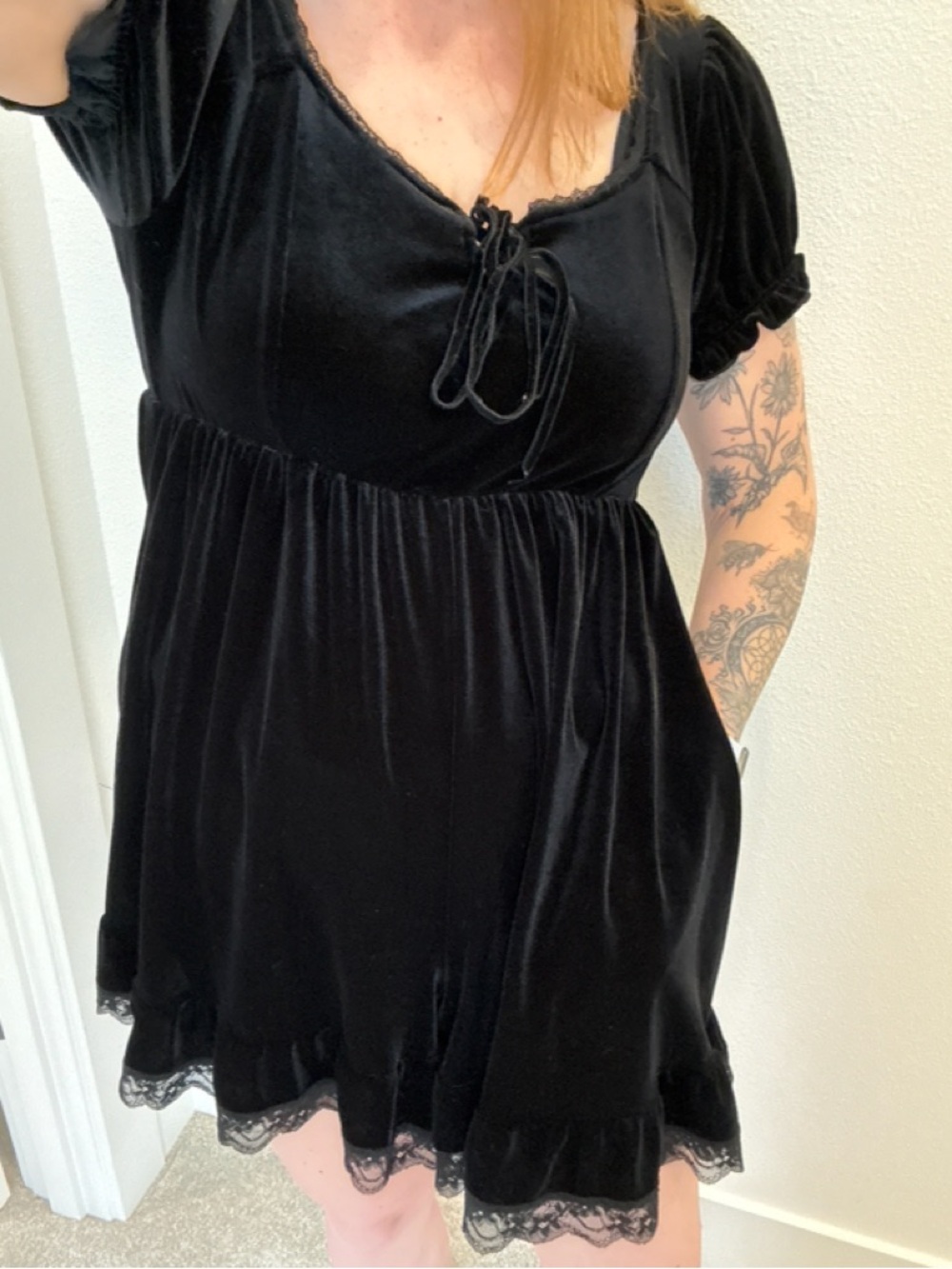 Cosmic Aura Black Velvet Babydoll Romper Lace Trim Goth Whimsigoth Large